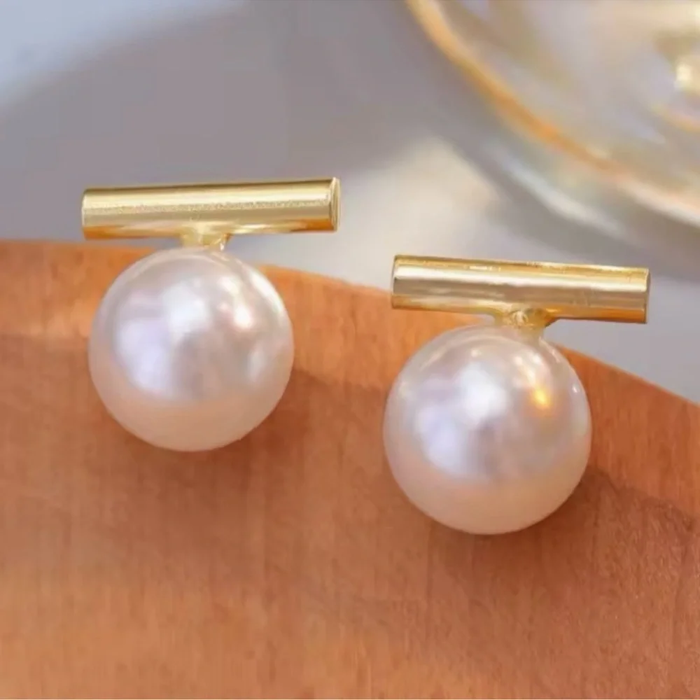 Anthropologie Petite Bianco Pearl Gold Bar Earrings